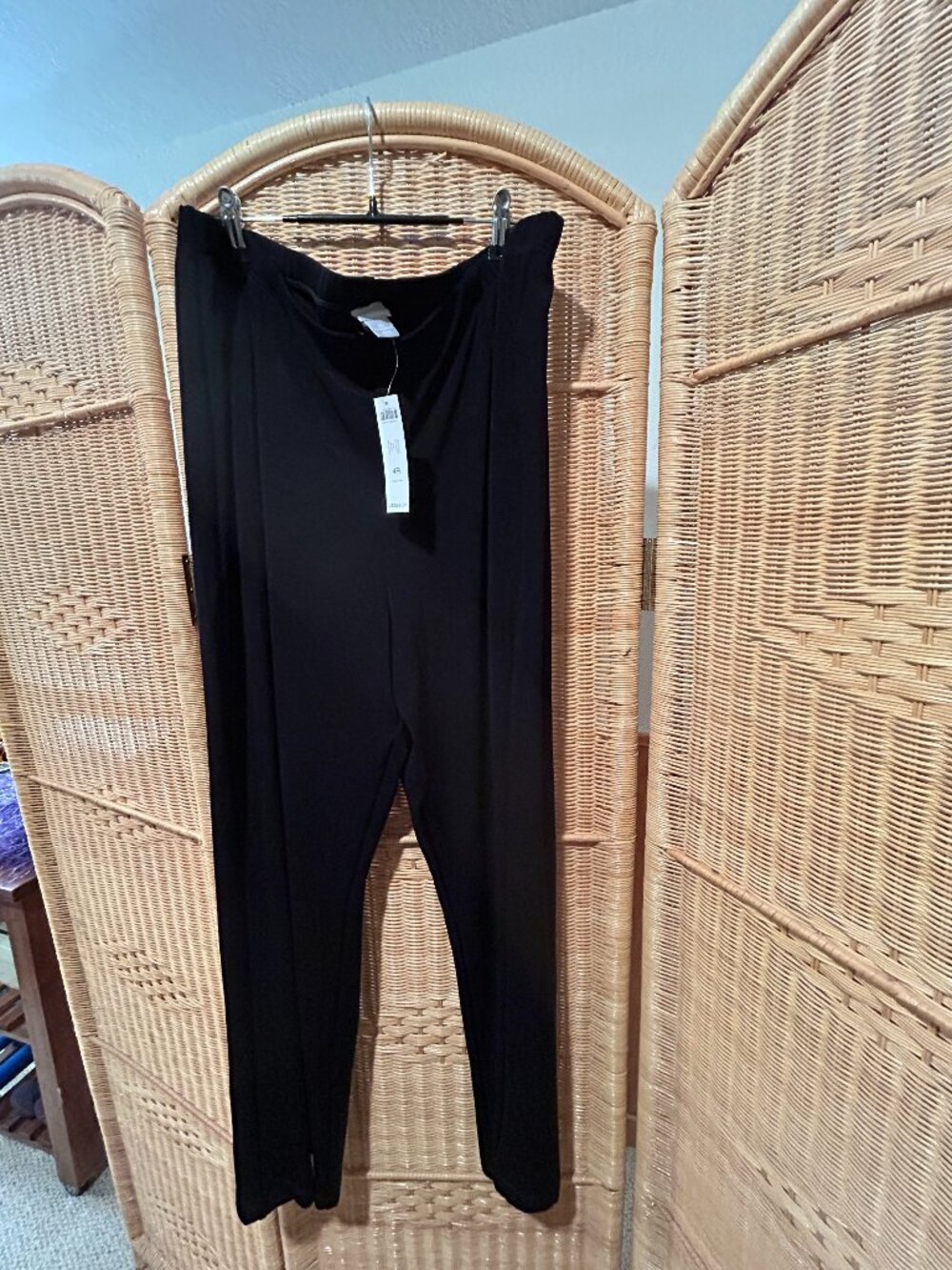 Chico's Black Straightleg Pants: 4R (XXL/20)